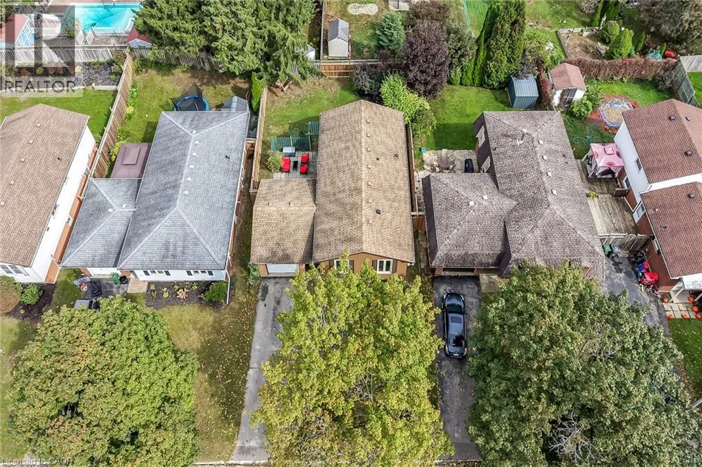 15 MILLER Crescent