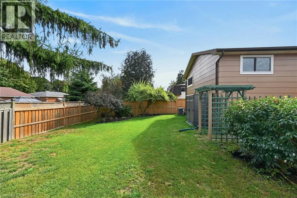 15 MILLER Crescent