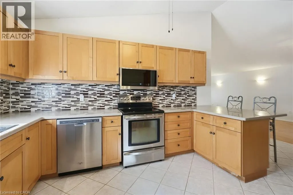 102 COVE Crescent