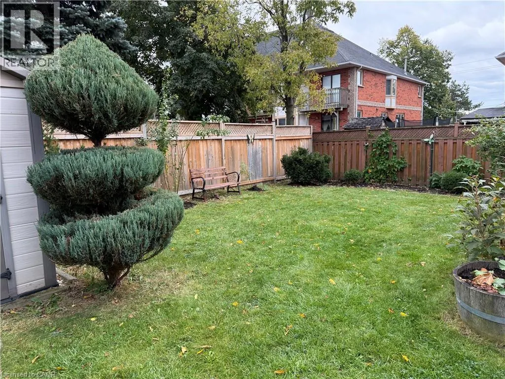 102 COVE Crescent