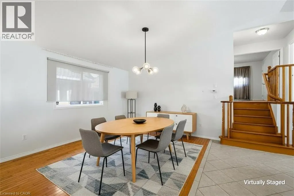 102 COVE Crescent
