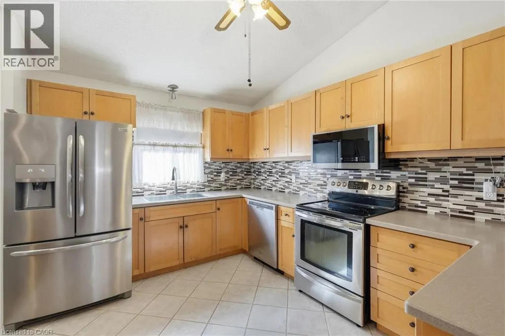 102 COVE Crescent
