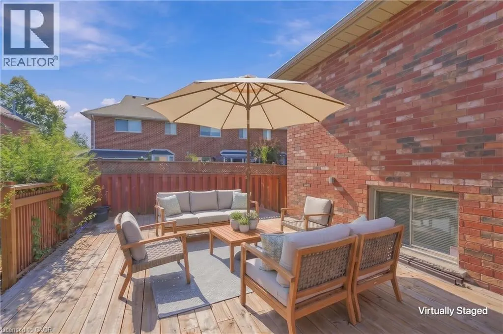 102 COVE Crescent