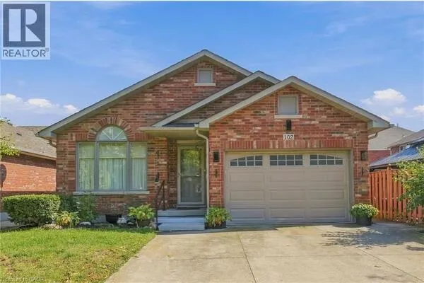 102 COVE Crescent