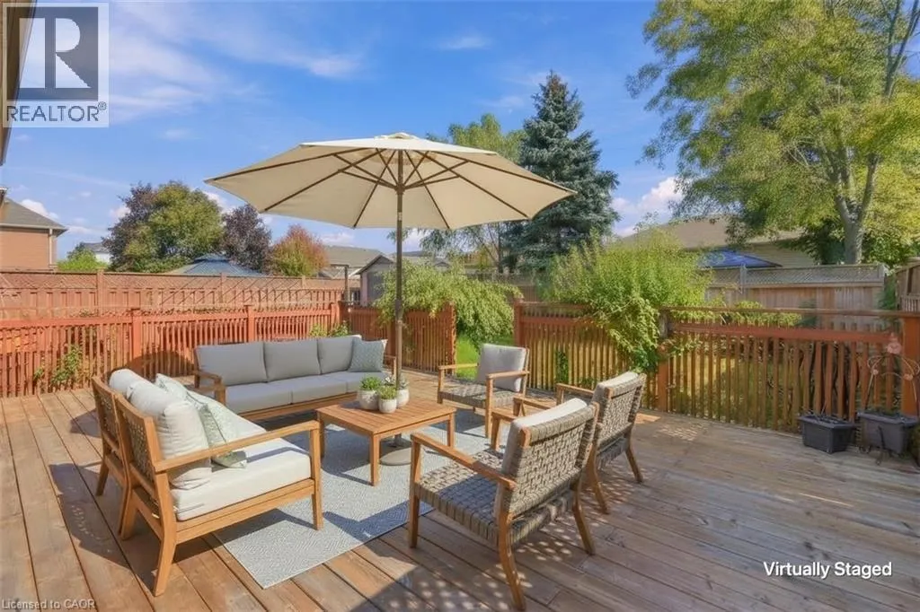 102 COVE Crescent