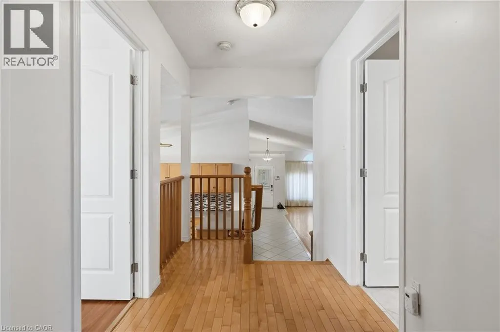 102 COVE Crescent