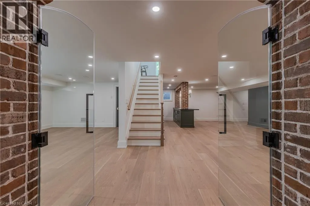 130 EDGECLIFFE Place