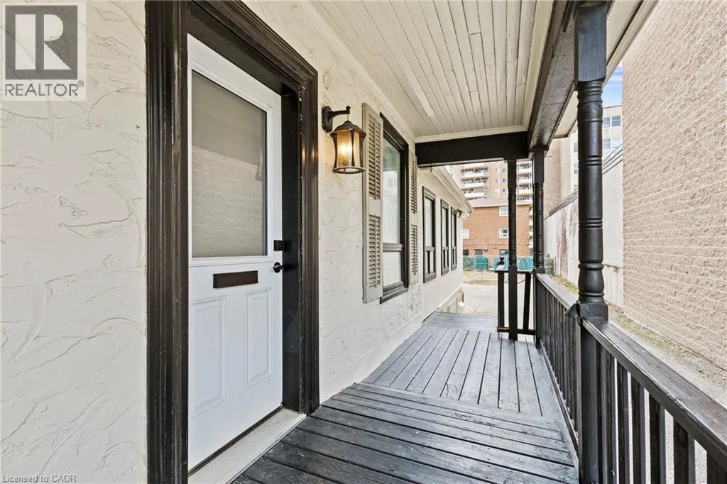 196 KING Street