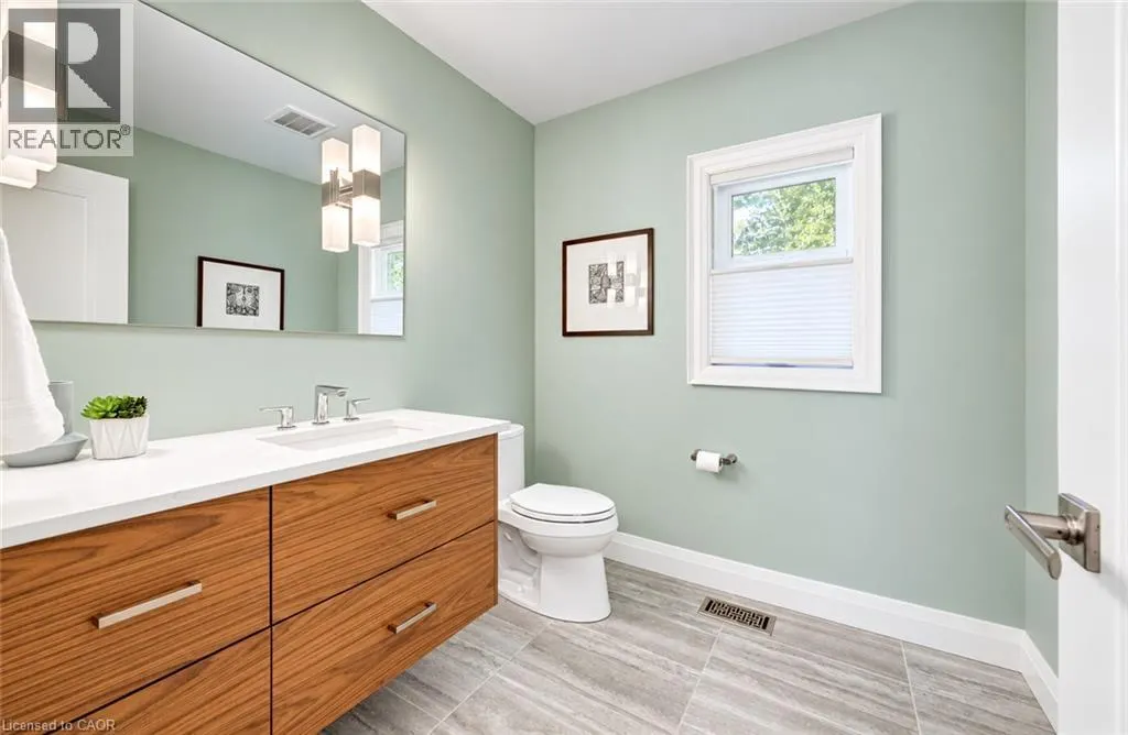 656 WESTMOUNT Road W