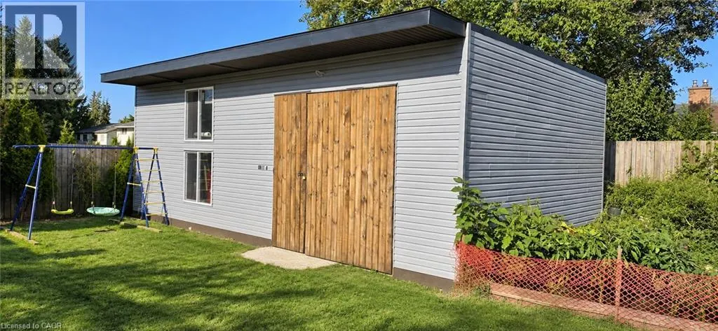 107 ELGIN Crescent