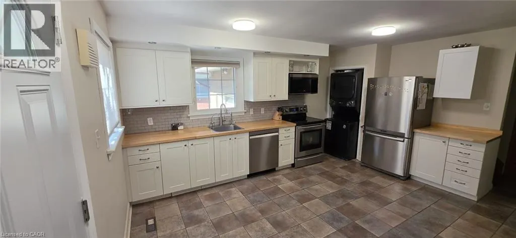 107 ELGIN Crescent