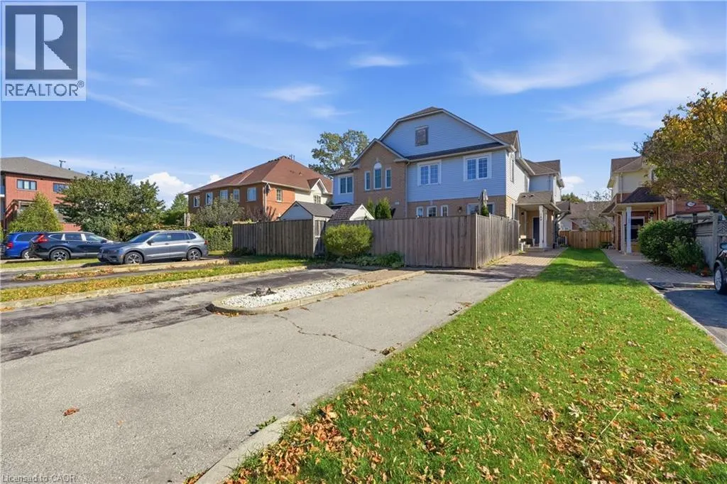 148 ROCKHAVEN Lane