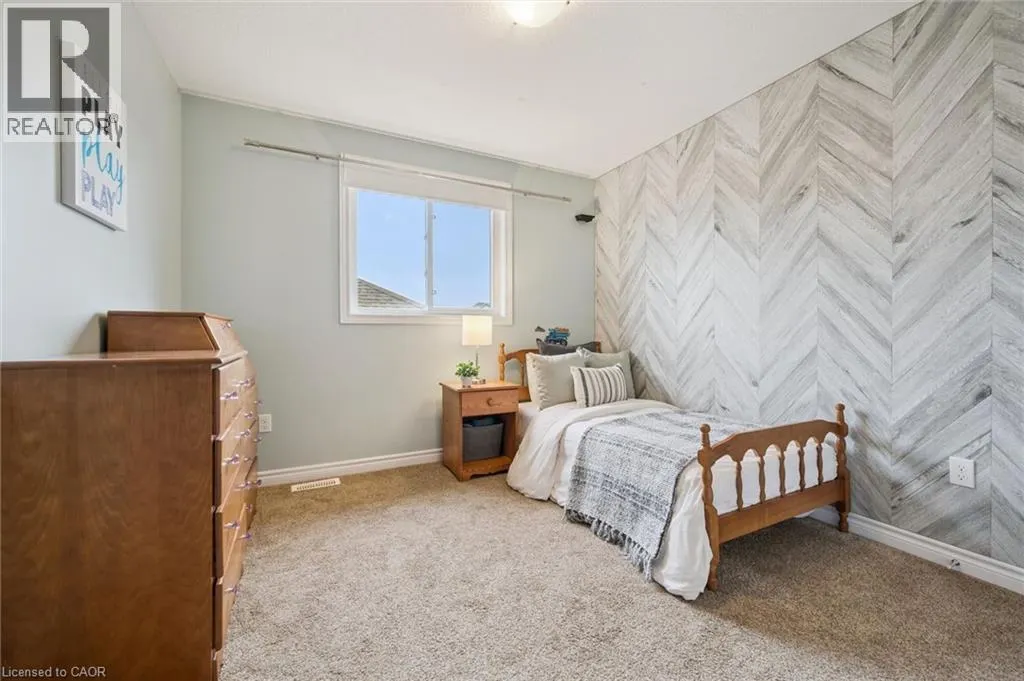 335 FINORO Crescent