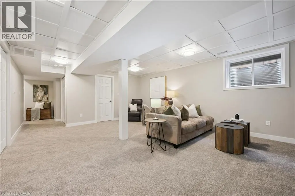 335 FINORO Crescent