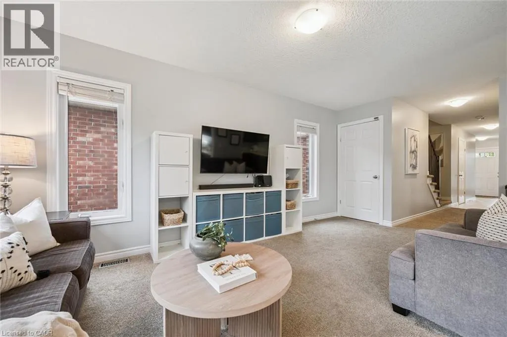 335 FINORO Crescent