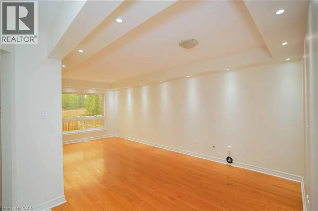 18 HERITAGE Drive