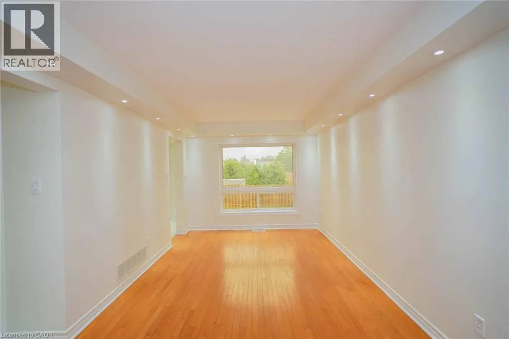 18 HERITAGE Drive