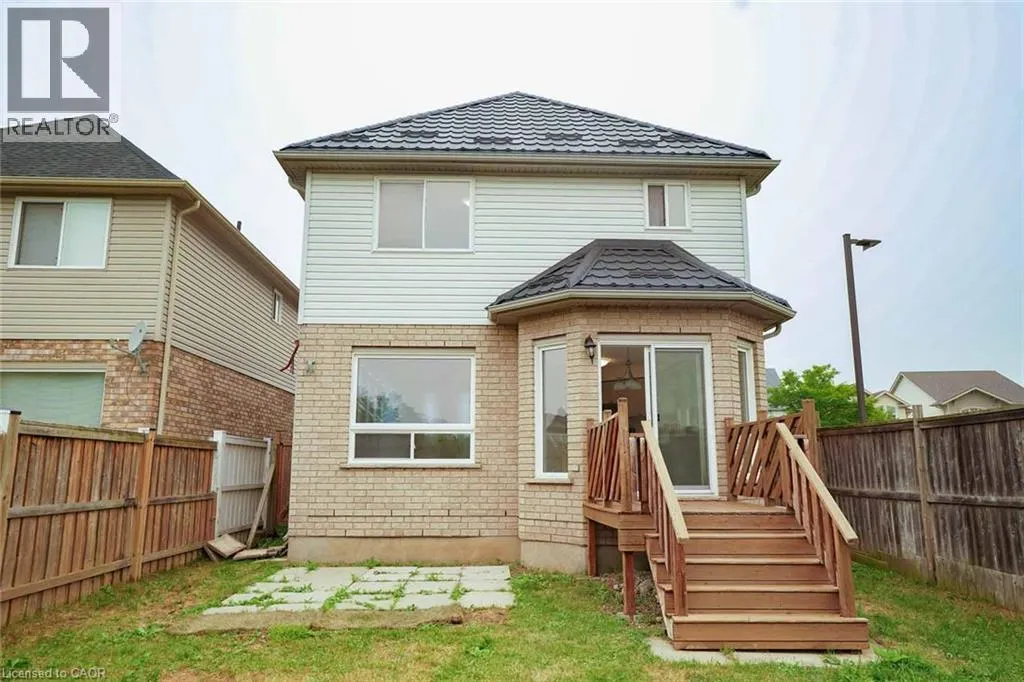 18 HERITAGE Drive