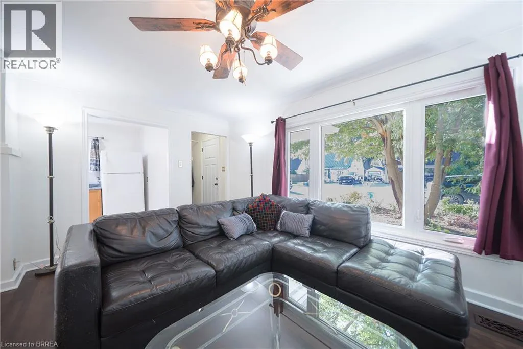 89 SALISBURY Avenue