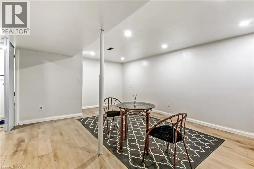 112 RICHARDSON Drive Unit# 24 #24