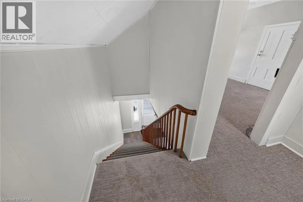 217-219 NELSON Street W