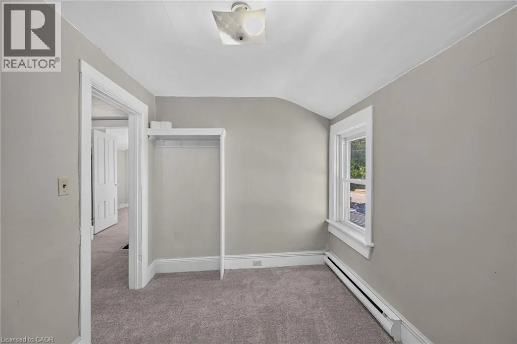 217-219 NELSON Street W