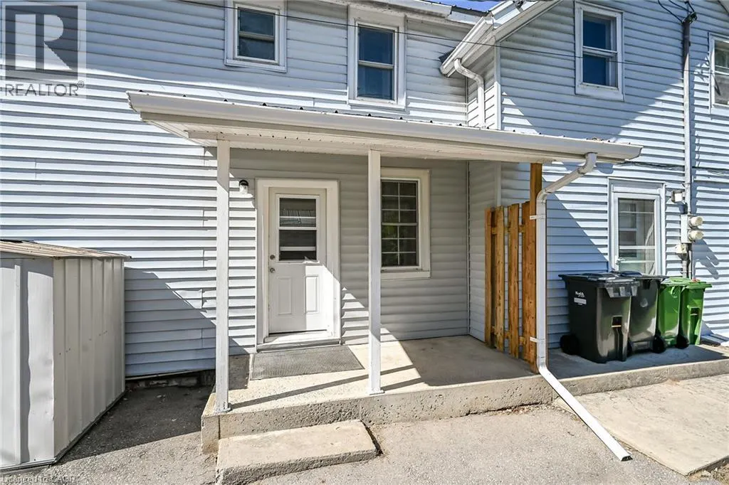 217-219 NELSON Street W