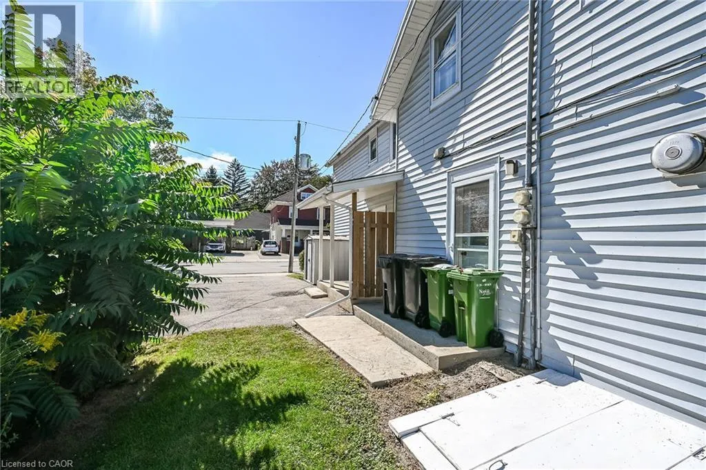 217-219 NELSON Street W
