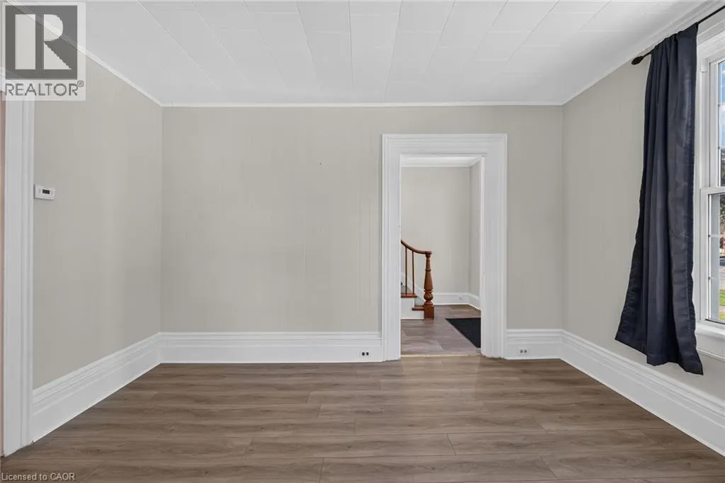 217-219 NELSON Street W