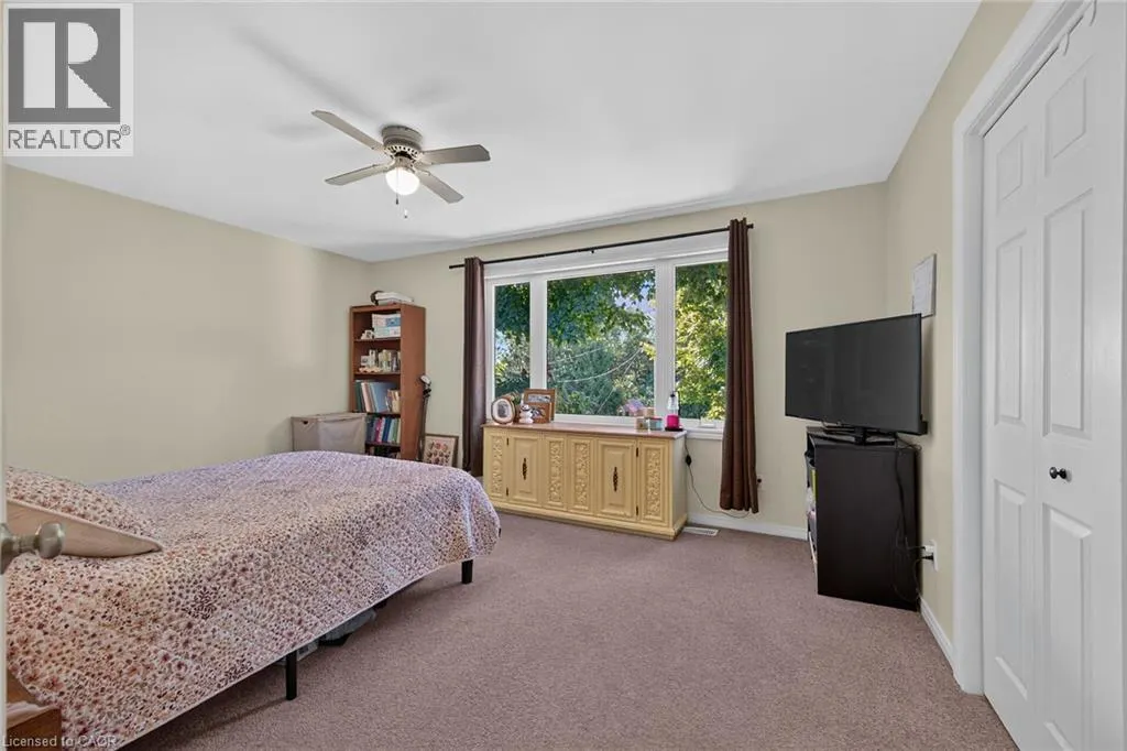 8105 LEEMING Road