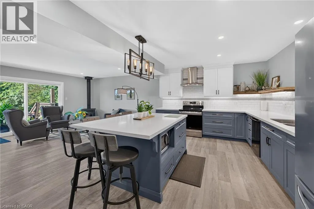 8105 LEEMING Road