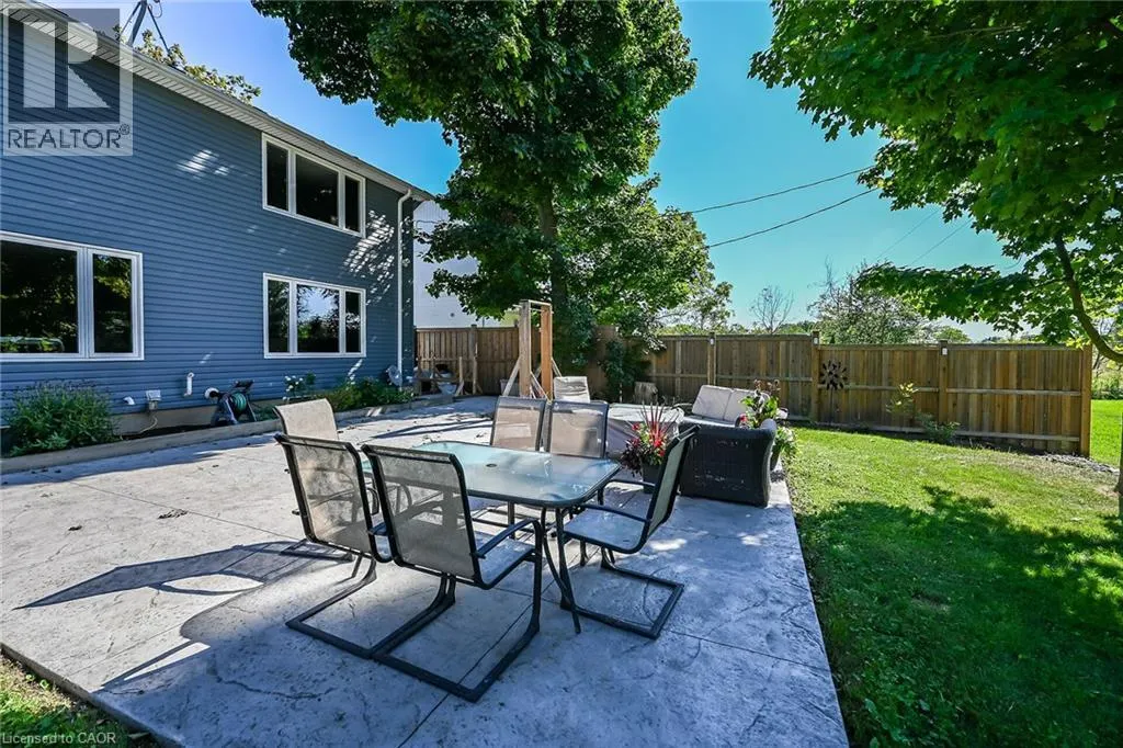 8105 LEEMING Road
