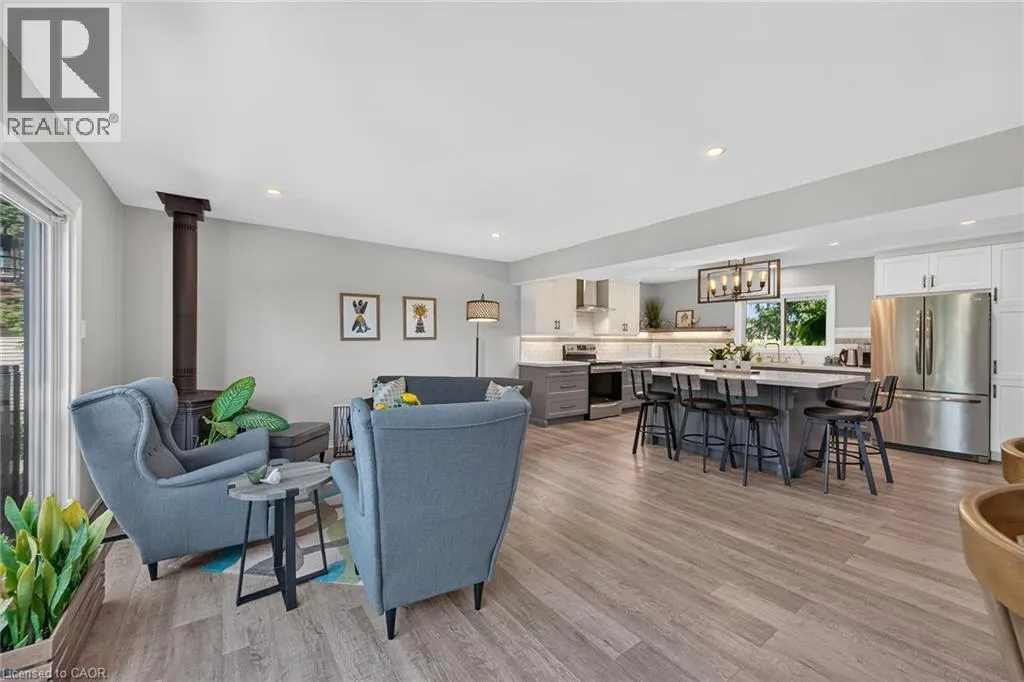 8105 LEEMING Road