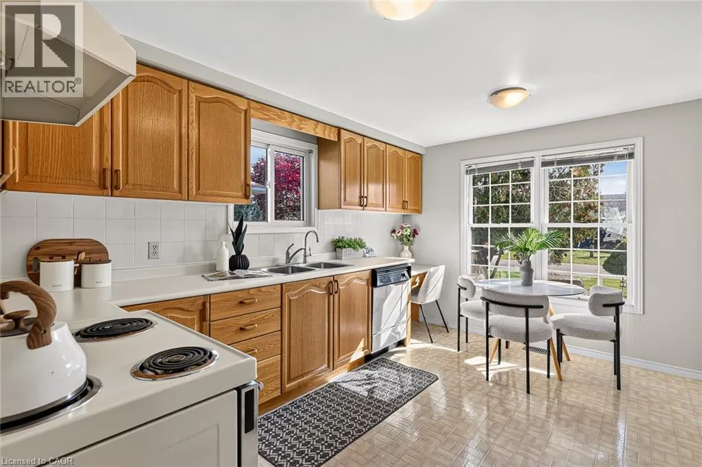 2 GARDEN Place