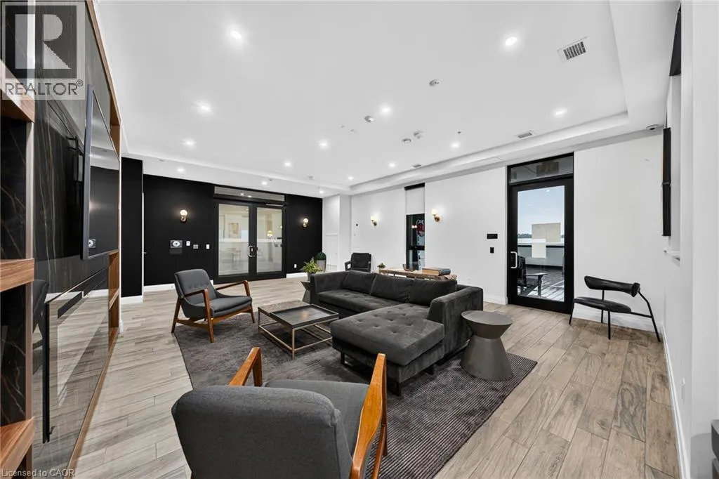 181 KING Street S Unit# 1607 #1607