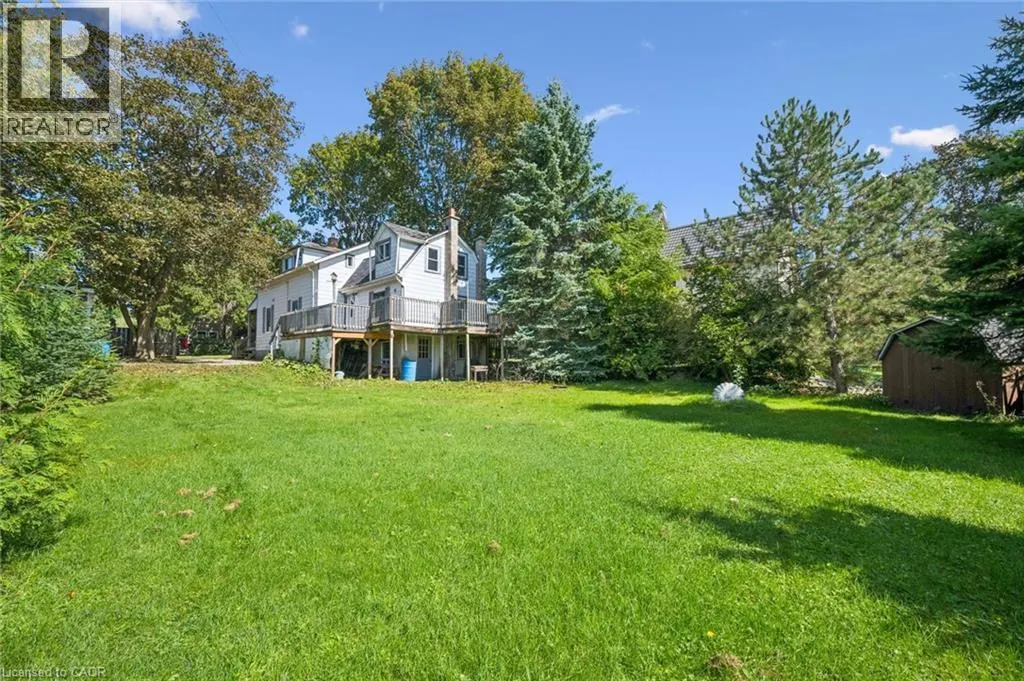 1126 QUEEN'S BUSH Road