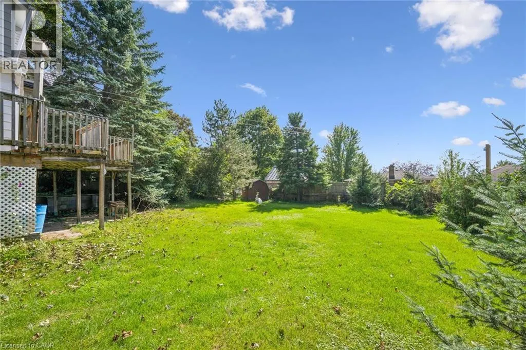 1126 QUEEN'S BUSH Road