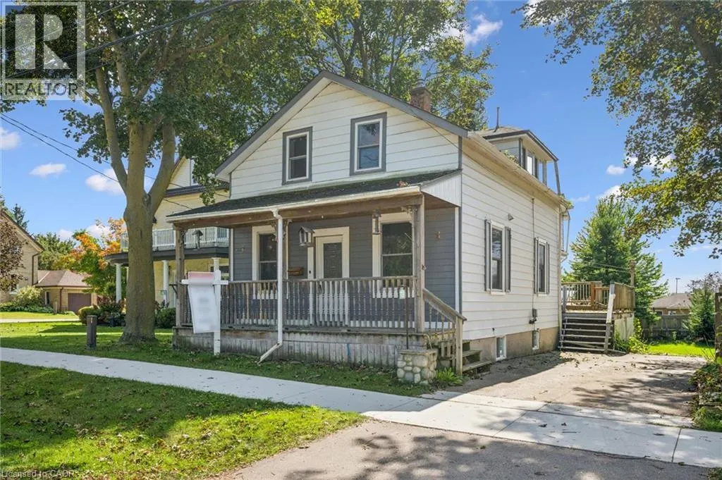 1126 QUEEN'S BUSH Road