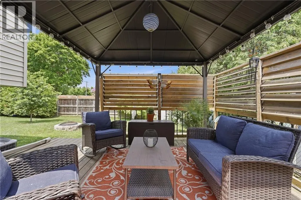 72 CRESTLYNN Crescent