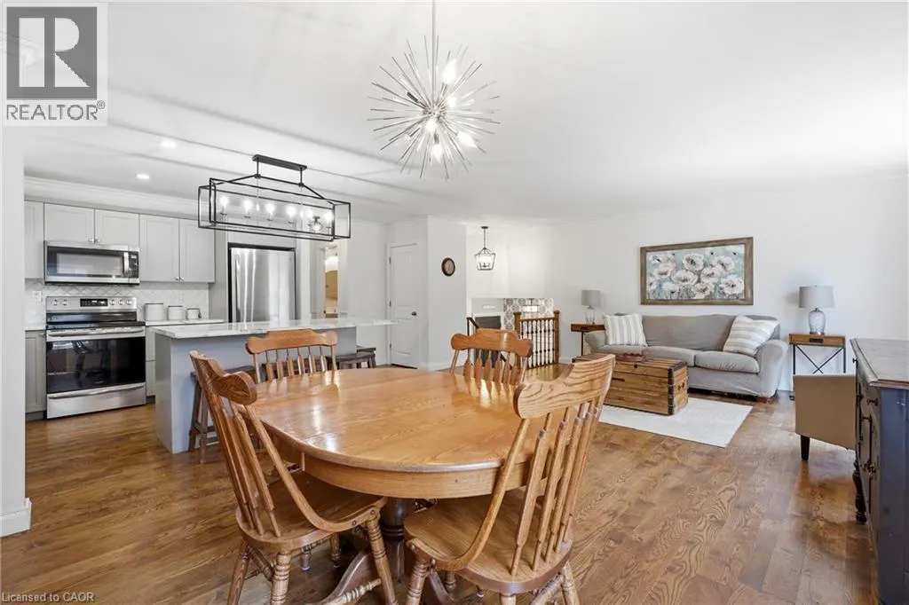 72 CRESTLYNN Crescent