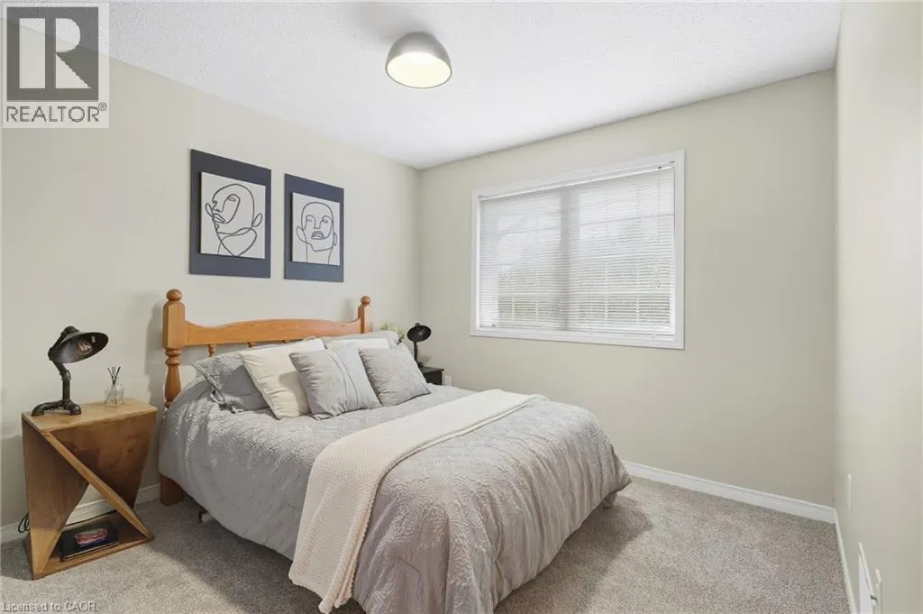 14 KENYON Crescent