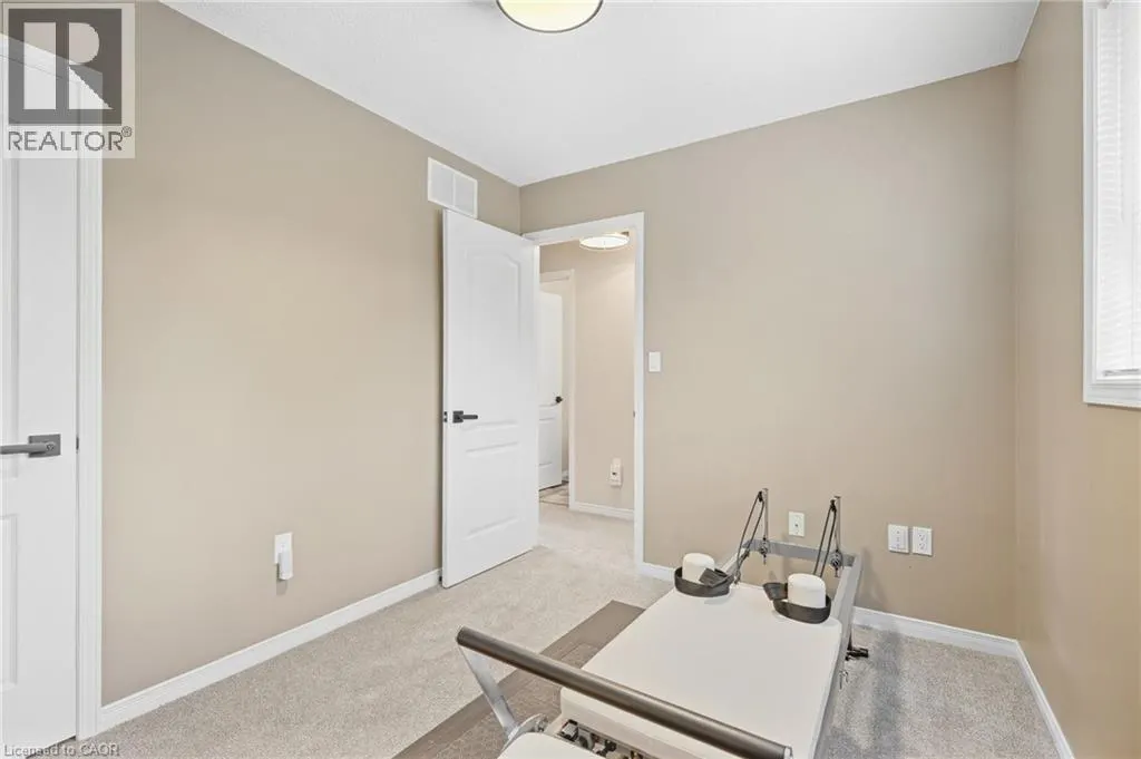 14 KENYON Crescent