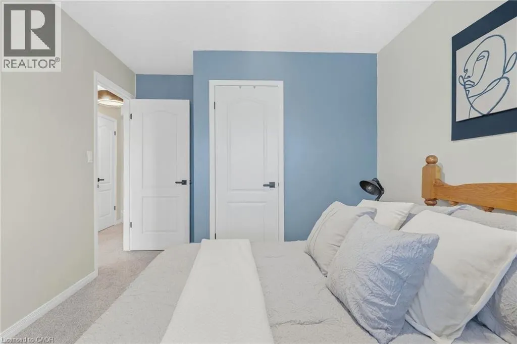 14 KENYON Crescent