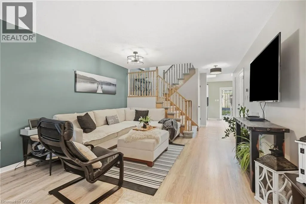 14 KENYON Crescent