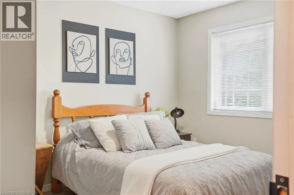 14 KENYON Crescent