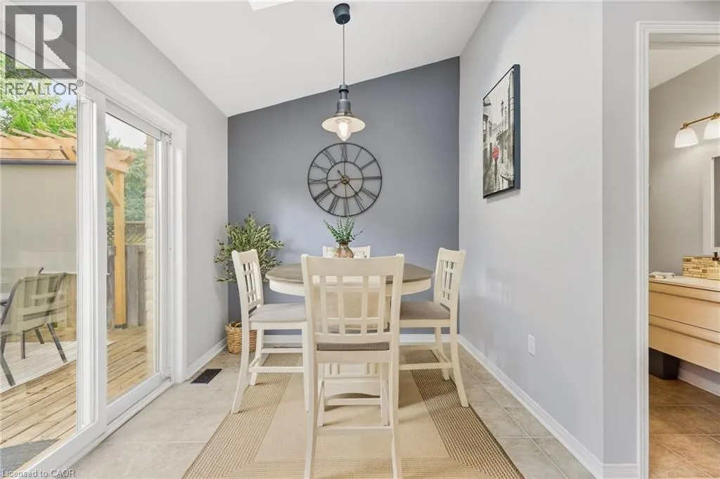 14 KENYON Crescent
