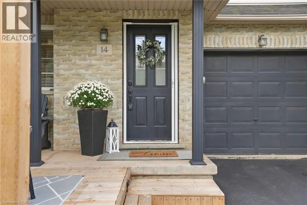 14 KENYON Crescent