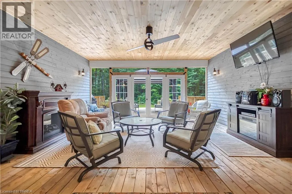 156 ST JOHNS Road W