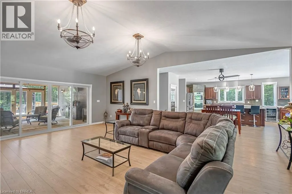 156 ST JOHNS Road W