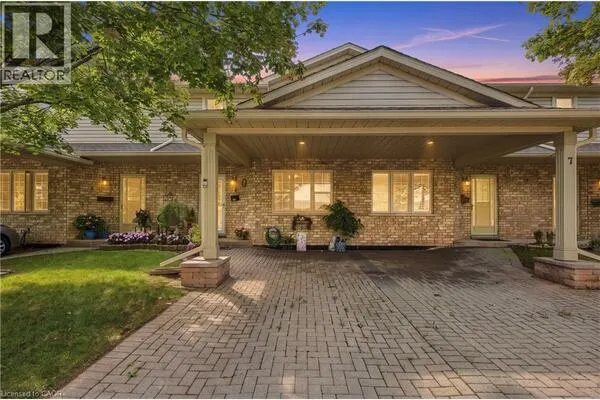 9 WENTWORTH Drive Unit# 5